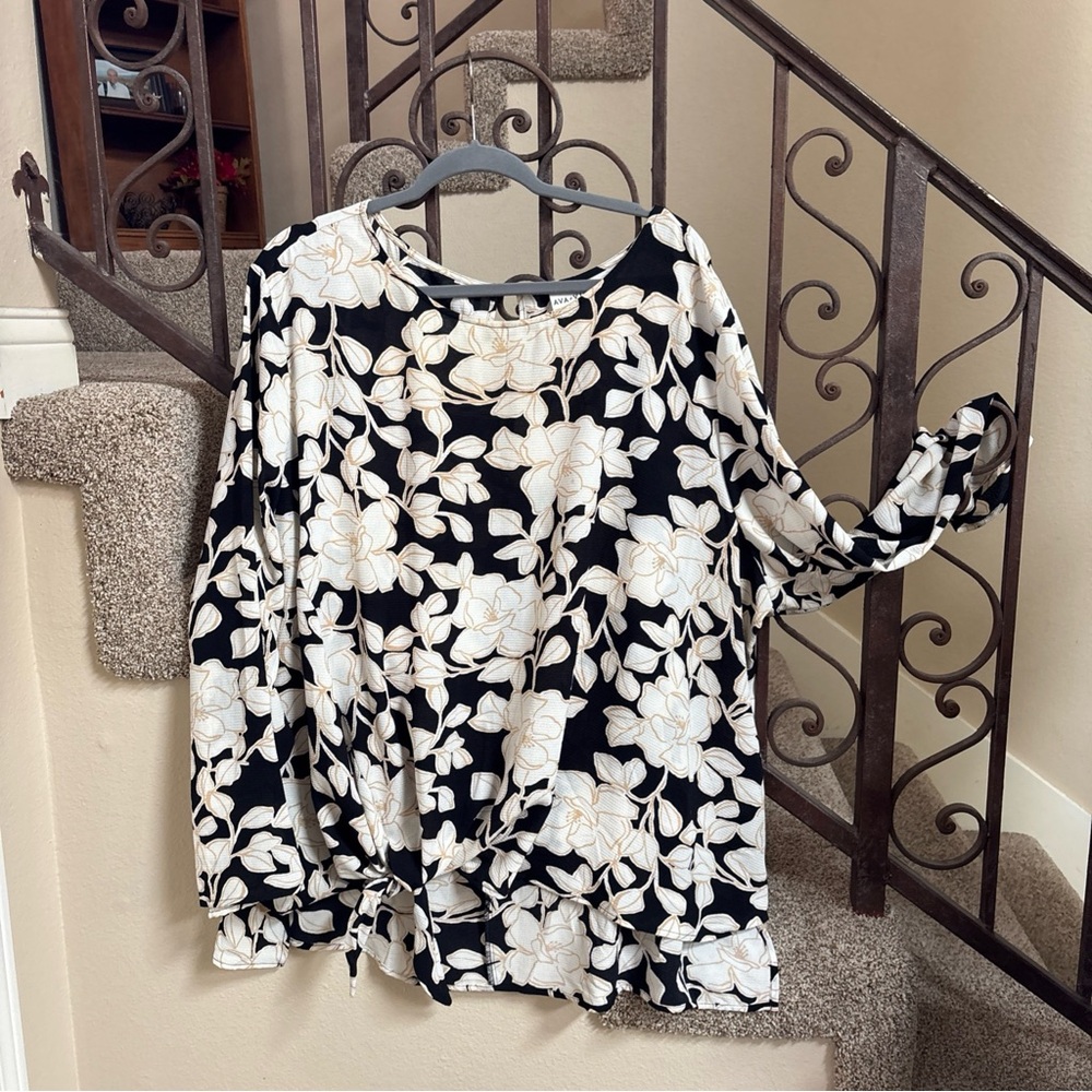 Ava & Viv Black Cream Floral Tie Front Blouse Long Sleeve Plus Size 4X EUC